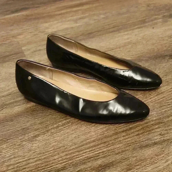 Etienne Aigner Women's Black  Sheila flats Size 8.5 M pattent Leather vintage - Picture 1 of 8